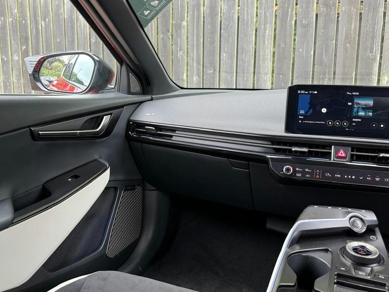 Kia EV6 77.4Kwh Gt-line S Hatchback 225 White #19