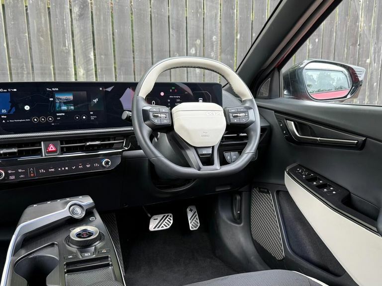 Kia EV6 77.4Kwh Gt-line S Hatchback 225 White #14