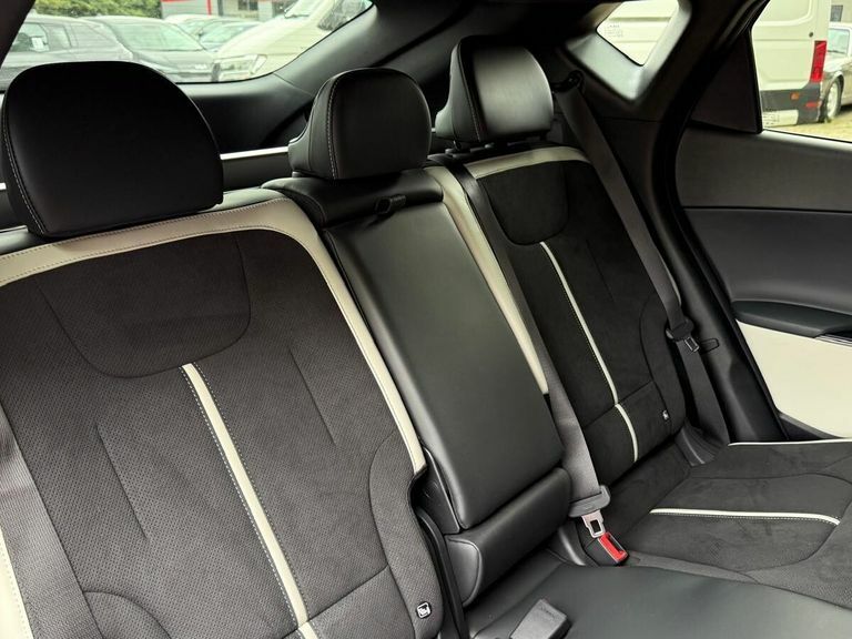Kia EV6 77.4Kwh Gt-line S Hatchback 225 White #27