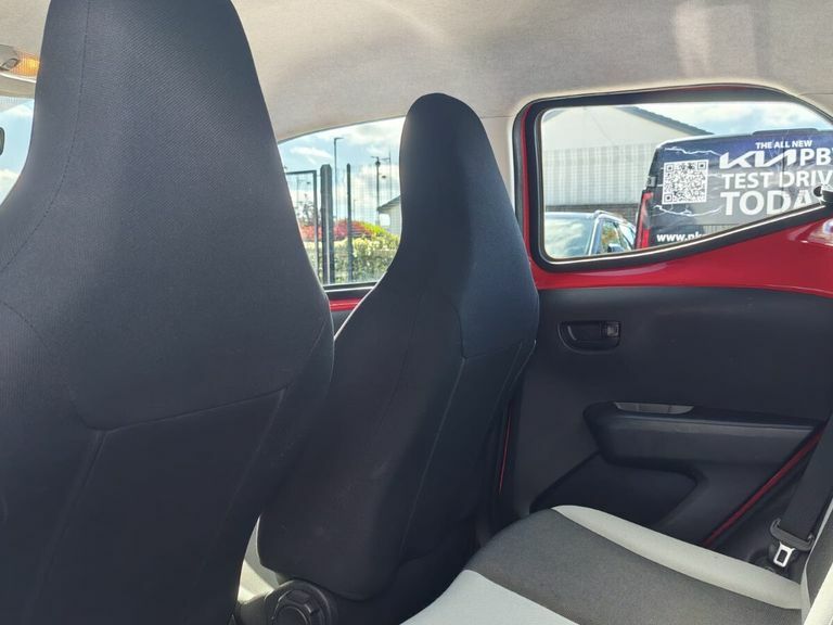 Toyota Aygo Hatchback 1.0 Red #19