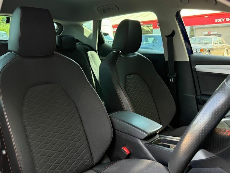 Seat Leon 1.5 Etsi Mhev Fr Hatchback Hybrid Dsg E Red #25
