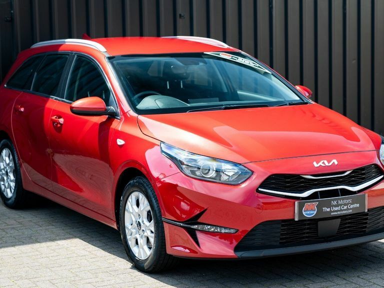 Kia Ceed 1.5T Gdi Isg 2 Red #3
