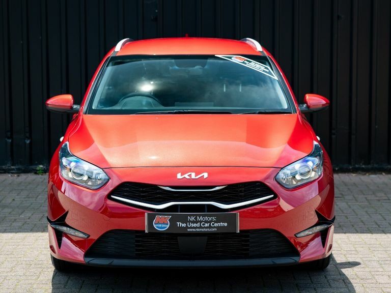 Kia Ceed 1.5T Gdi Isg 2 Red #4