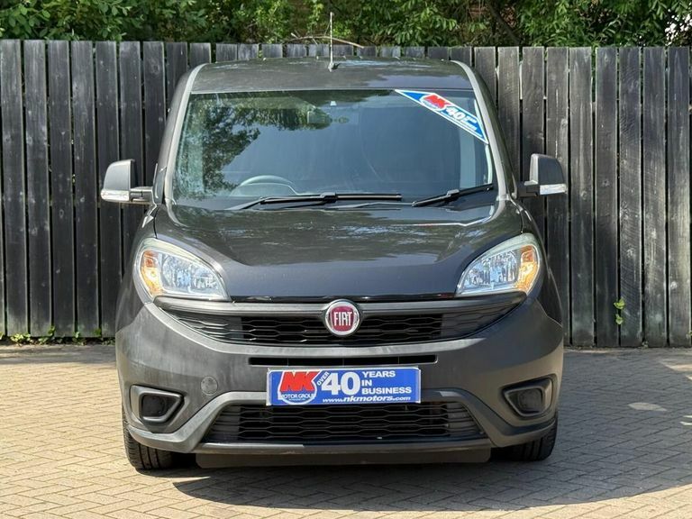 Fiat Doblo 1.4 16V Pop Black #3