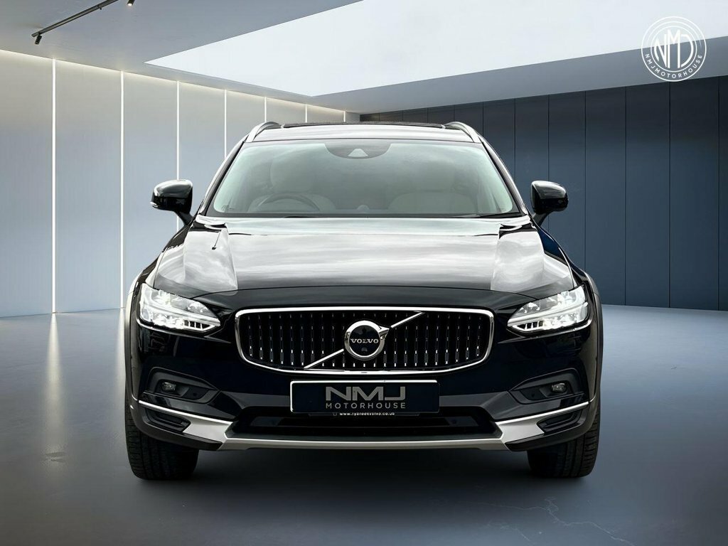 Volvo V90 Cross Country 2020 2.0 B6 Mhev Estate Hybrid Awd KS70HGO Black #2