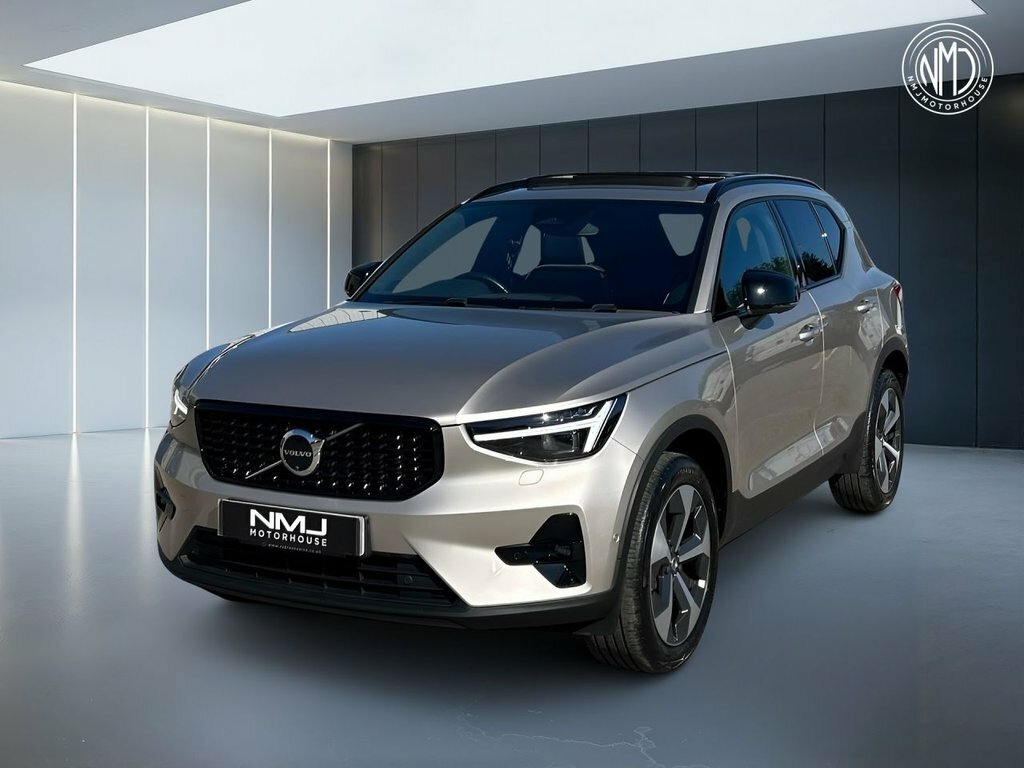 Volvo XC40 2023 2.0 B3 Mhev Ultimate Suv Hybrid Dc DC23EPN Gold #3