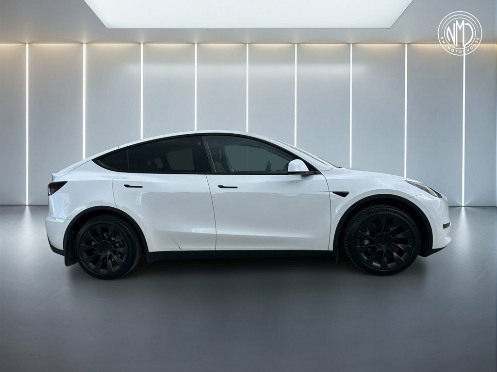 Tesla Model Y 2022 Dual Motor Long Range 4Wde MA22XRW White #4
