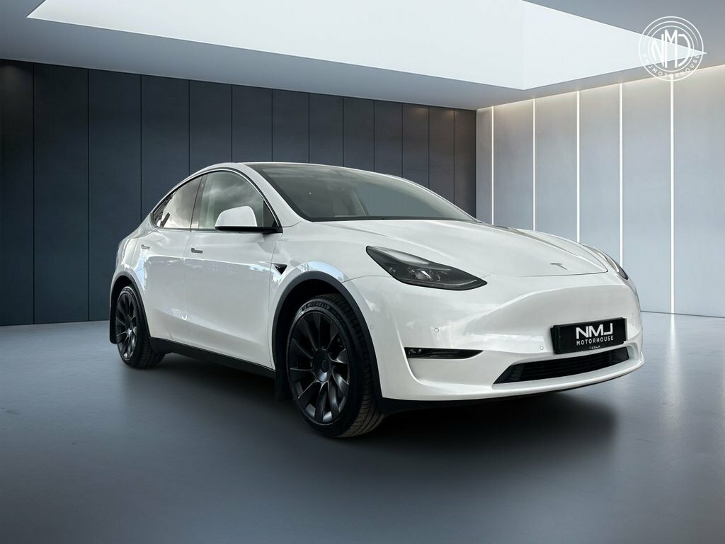 Tesla Model Y 2022 Dual Motor Long Range 4Wde MA22XRW White