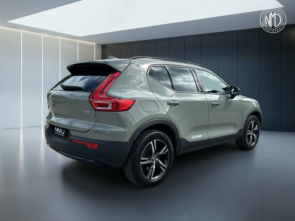 Volvo XC40 2022 2.0 B3 Mhev Plus Dark Suv Hybrid D Green #5