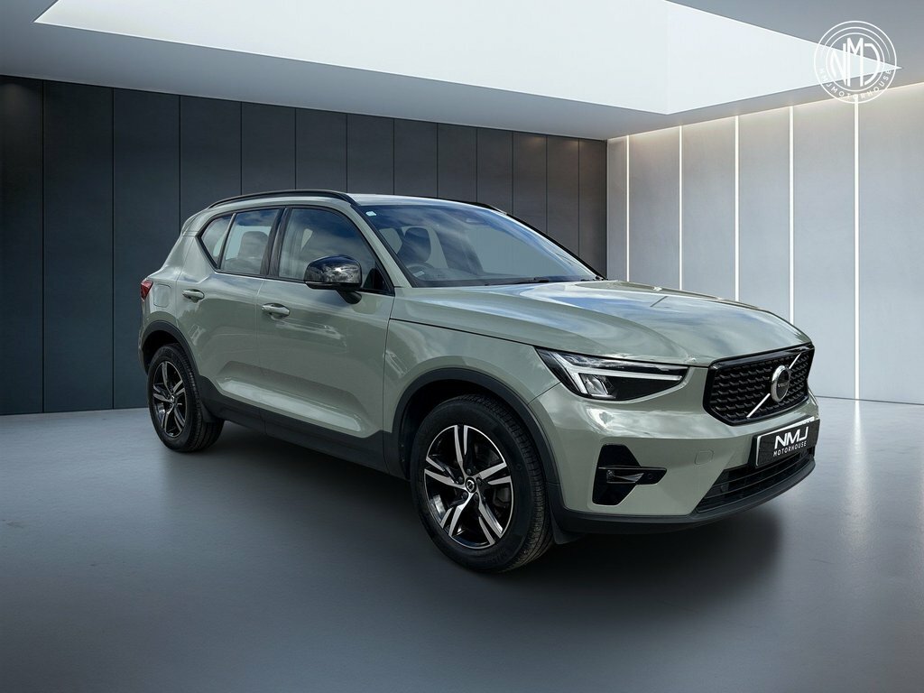 Volvo XC40 2022 2.0 B3 Mhev Plus Dark Suv Hybrid D Green