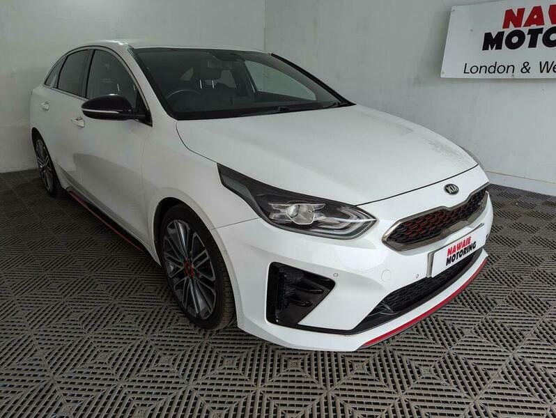 Kia Proceed 1.6 T-gdi Gt Shooting White