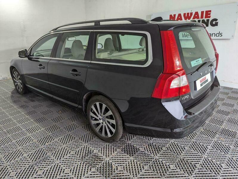 Volvo V70 1.6 D2 Se Powershift Black #4