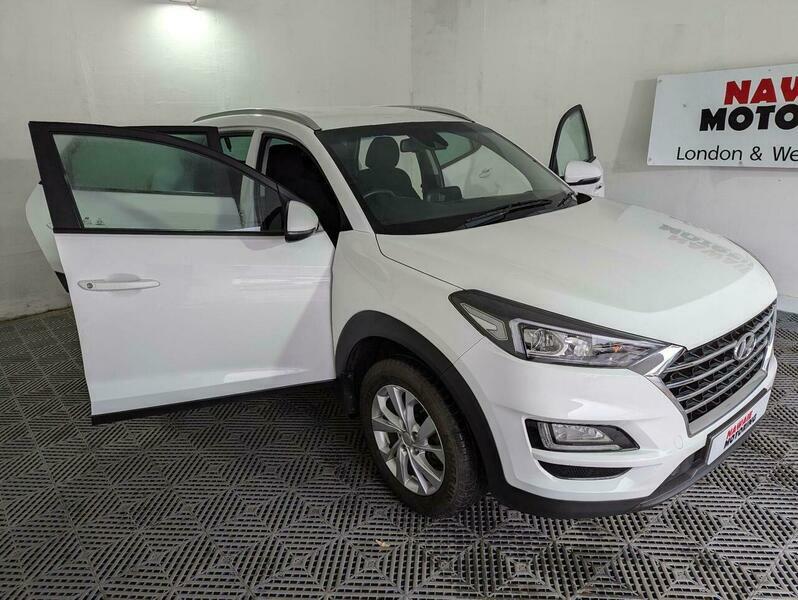 Hyundai Tucson 1.6 Gdi Se Nav FD69UVO White #5