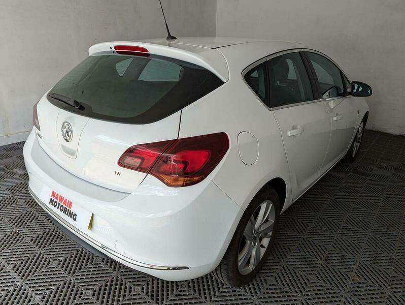 Vauxhall Astra Excite Black #9