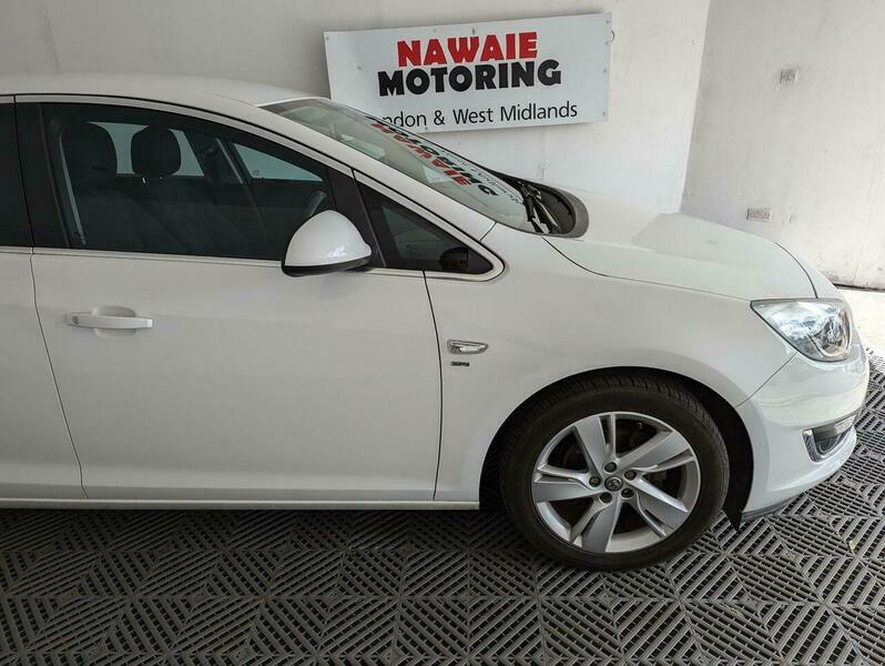 Vauxhall Astra Excite Black #8