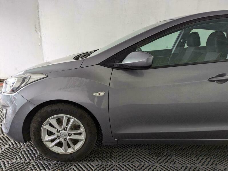 Hyundai I30 1.6 Active Hatchback White #30