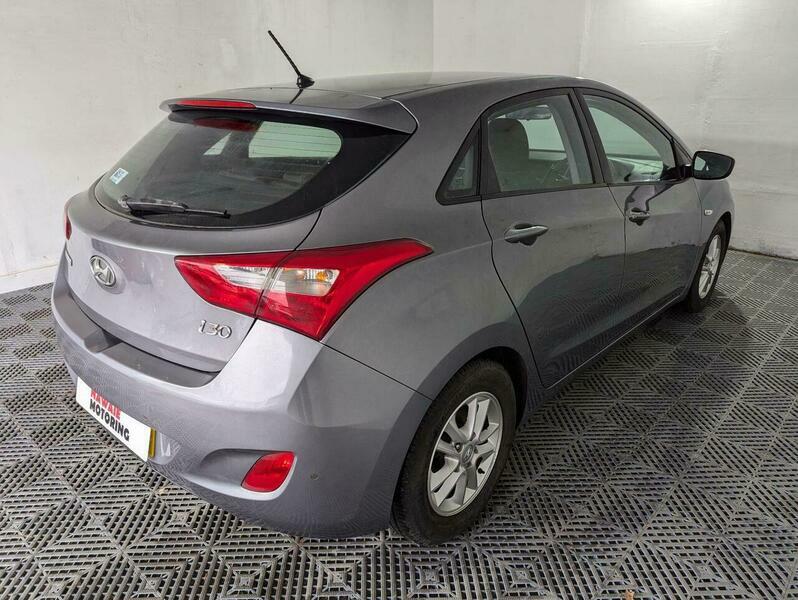 Hyundai I30 1.6 Active Hatchback White #11