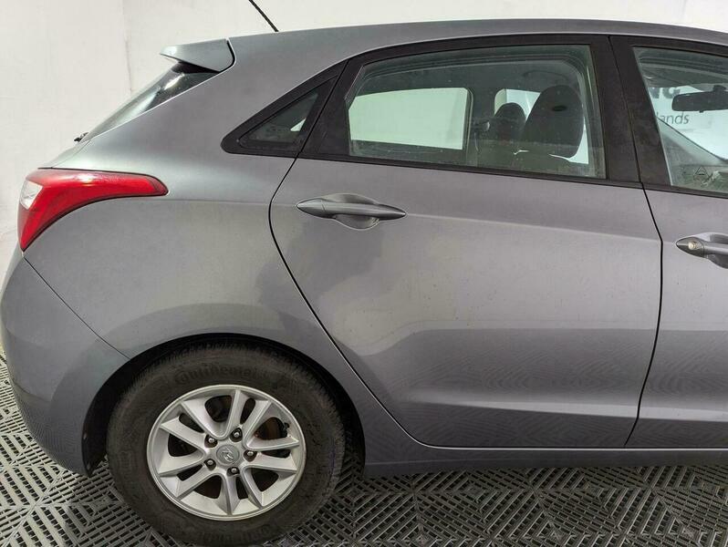 Hyundai I30 1.6 Active Hatchback White #32