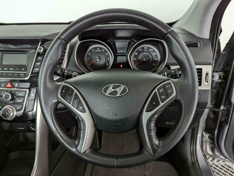 Hyundai I30 1.6 Active Hatchback White #25