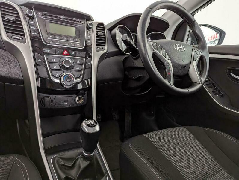 Hyundai I30 1.6 Active Hatchback White #14