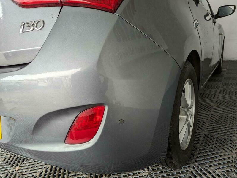 Hyundai I30 1.6 Active Hatchback White #29
