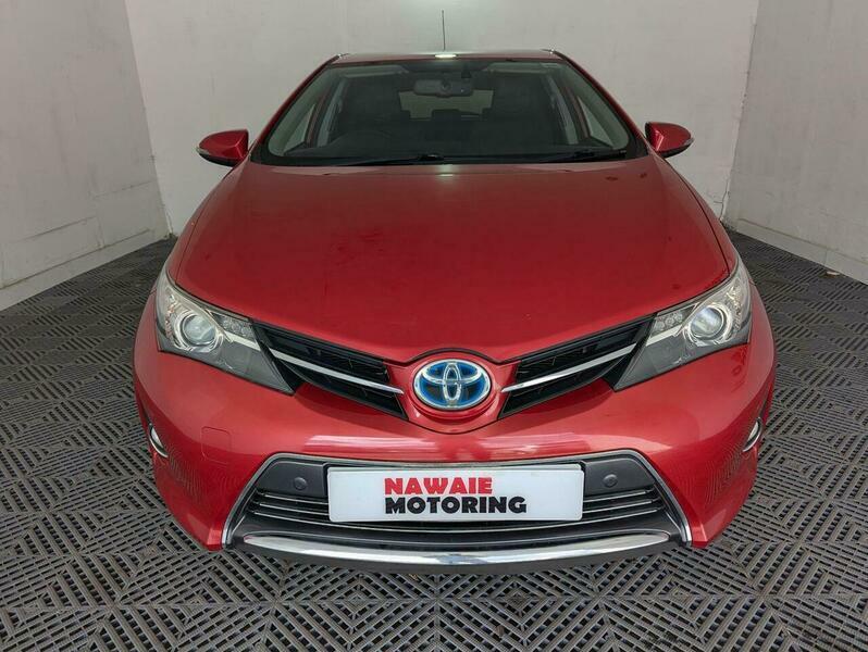 Toyota Auris 1.8 Vvt-h Excel Cvt DX63ZFP Red #2