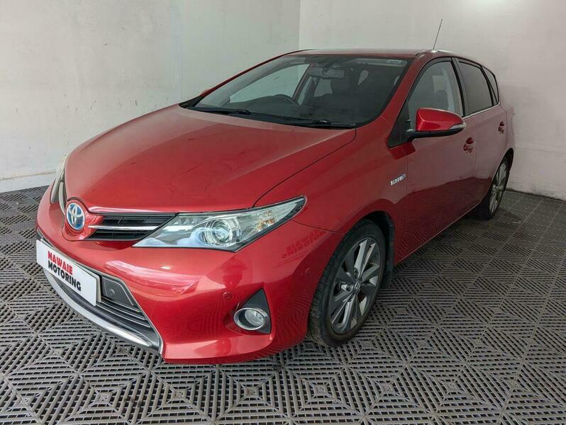 Toyota Auris 1.8 Vvt-h Excel Cvt DX63ZFP Red #3