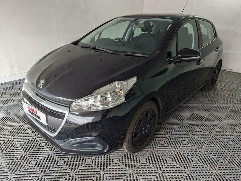 Peugeot 208 1.0 Puretech Access A Black #3
