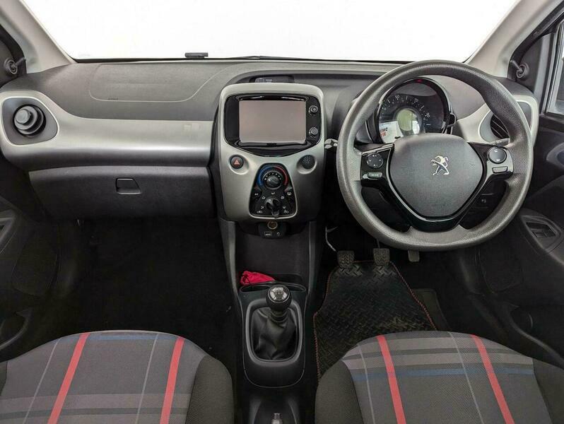 Peugeot 108  White #23