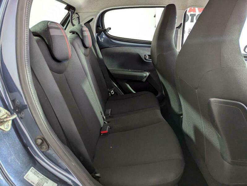 Peugeot 108  White #8