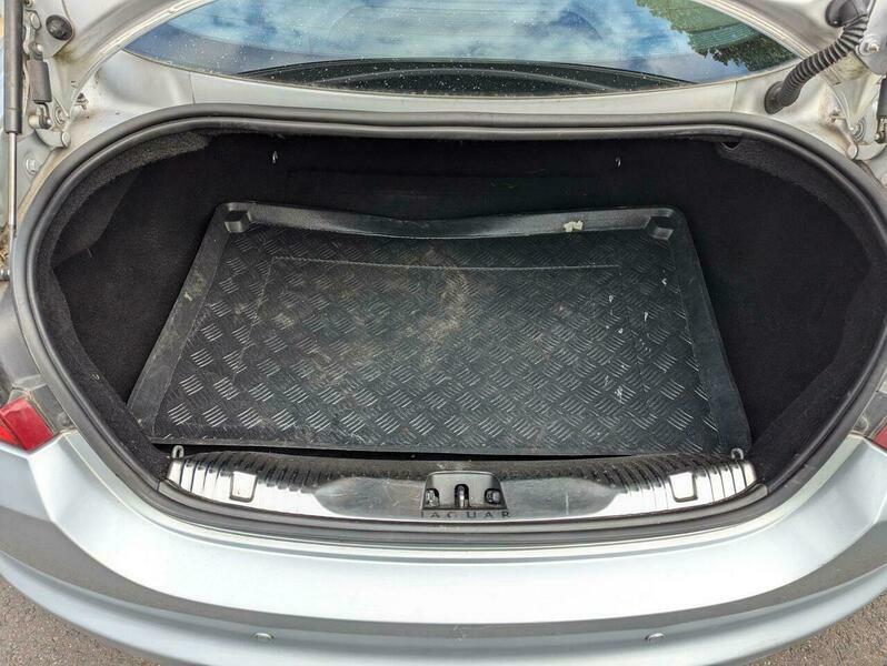 Jaguar XF Saloon Grey #7