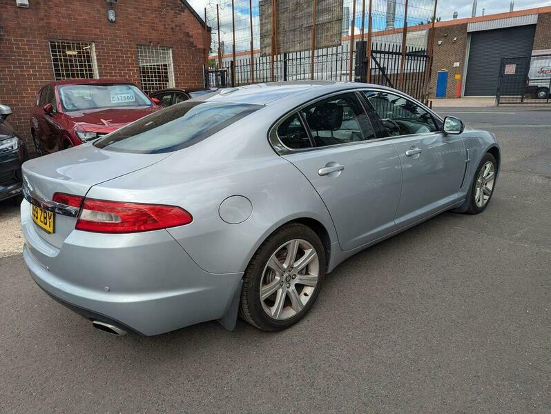Jaguar XF Saloon Grey #11