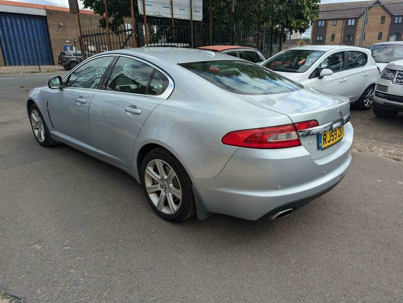 Jaguar XF 3.0D V6 Luxury Silver #6