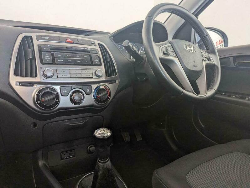 Hyundai I20 1.2 1.2 Active Red #15