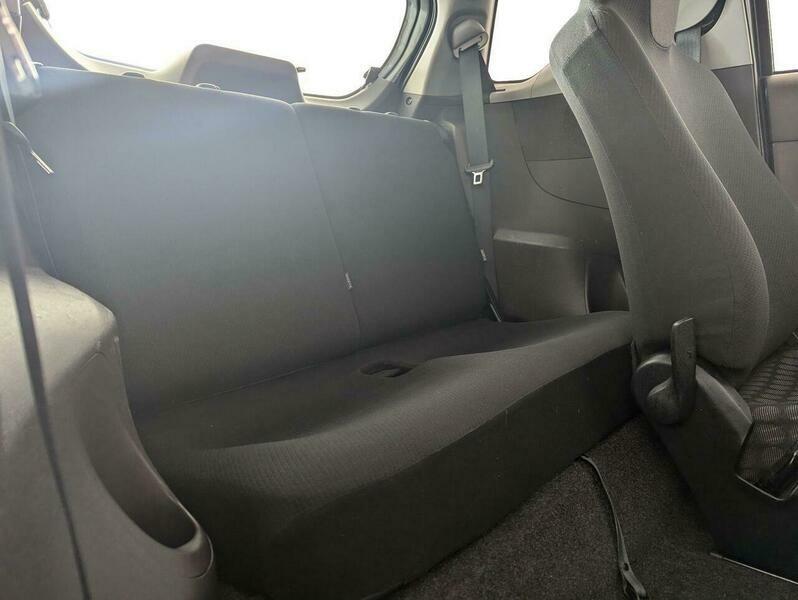 Toyota IQ 3 Silver #27