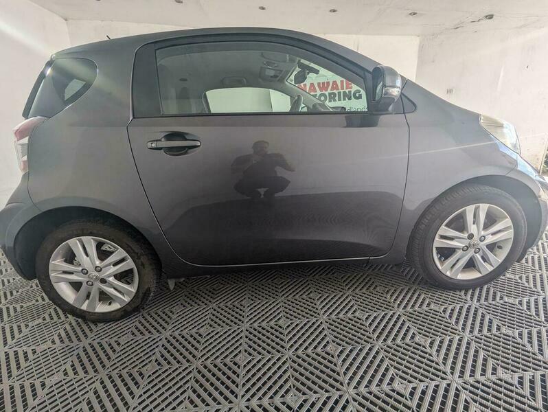 Toyota IQ 3 Silver #13