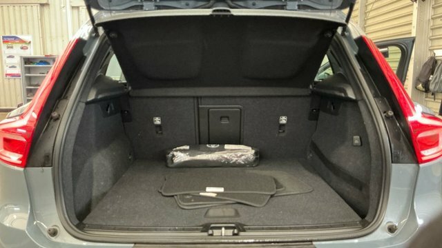 Volvo XC40 2.0 T4 Momentum Suv Euro 6 S S Grey #5