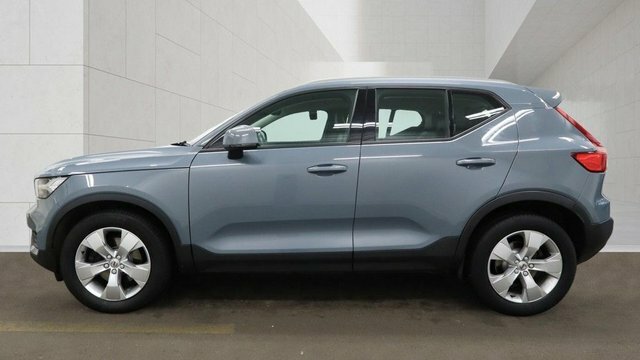 Volvo XC40 2.0 T4 Momentum Suv Euro 6 S S Grey #3
