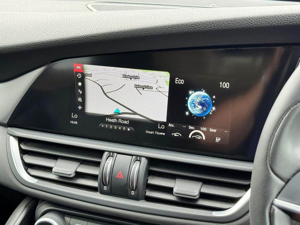Alfa Romeo Giulia 2.0 Tb Veloce 277 Bhp Black #34