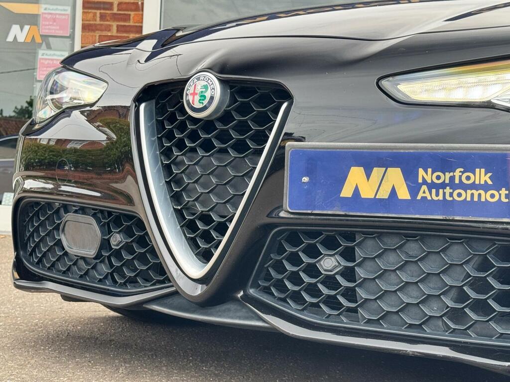 Alfa Romeo Giulia 2.0 Tb Veloce 277 Bhp Black #12