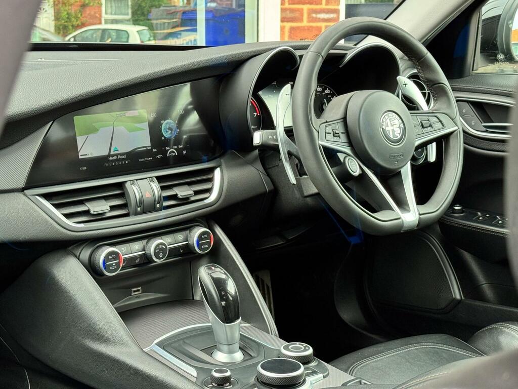 Alfa Romeo Giulia 2.0T Veloce Euro 6 Ss Black #3