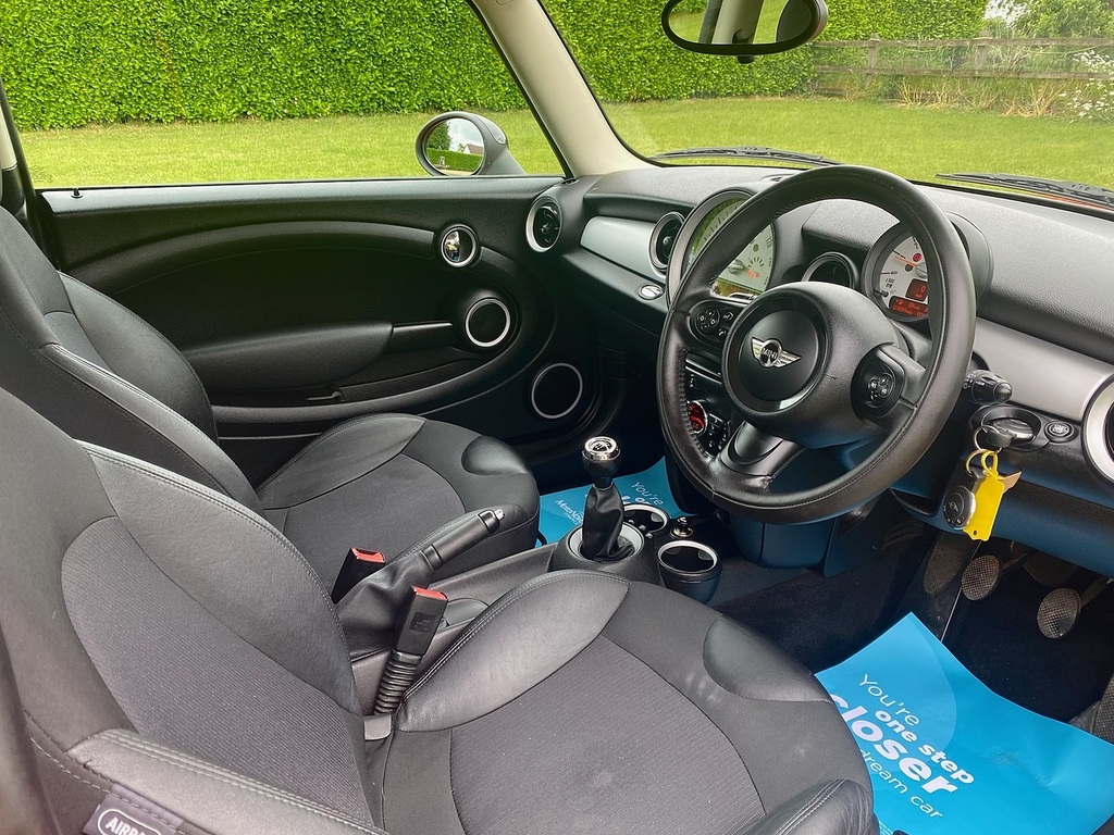 Mini Hatch Hatchback 1.6 Cooper S Euro 5 201010 White #16