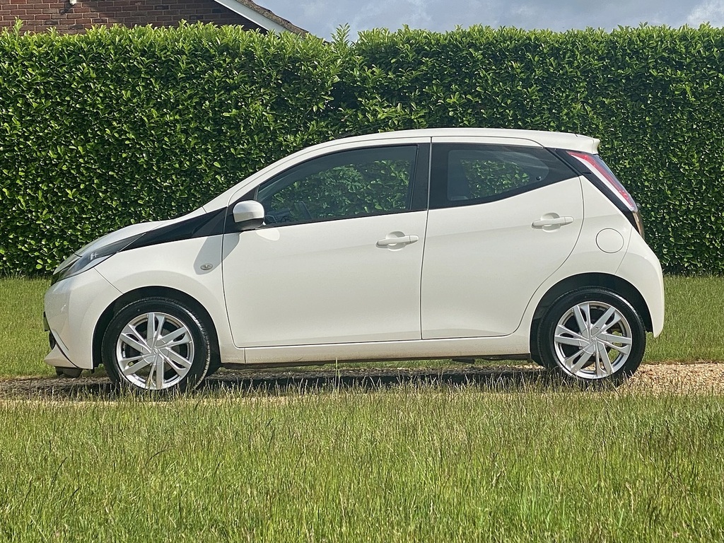 Toyota Aygo Vvt-i X-pression White #6