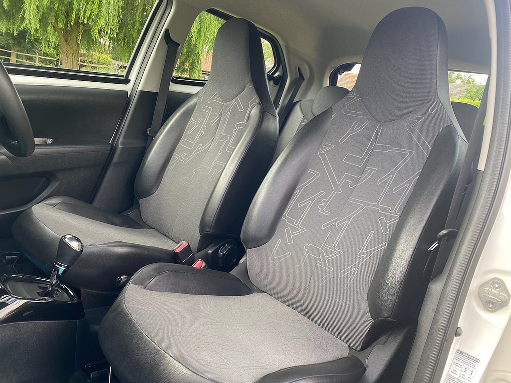Toyota Aygo Vvt-i X-pression White #3
