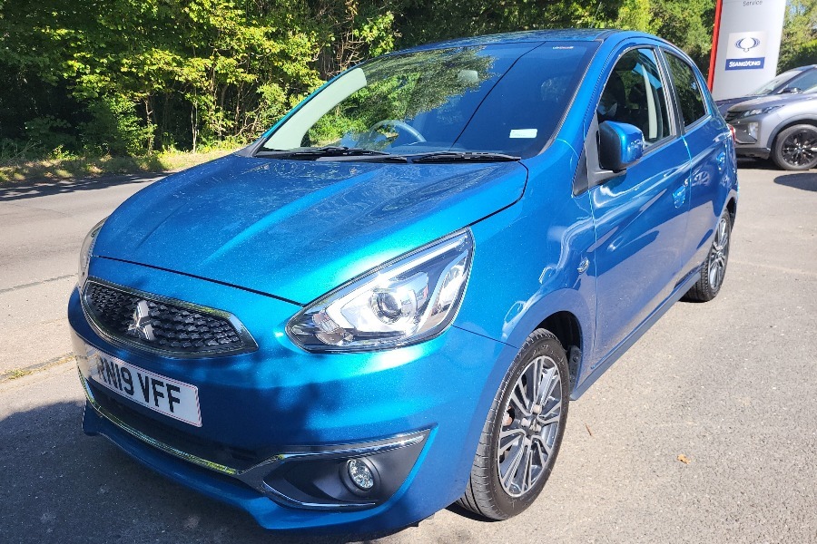 Mitsubishi Mirage Hatchback 1.2 4 Hatchback Cvt Euro Blue