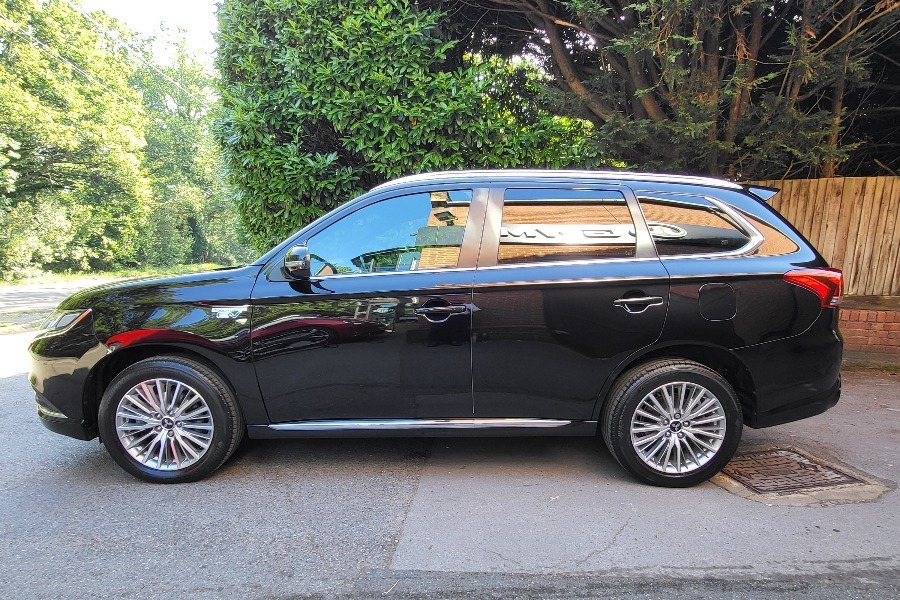 Mitsubishi Outlander Suv 2.4H Twinmotor 13.8Kwh Dynamic Suv Pet Black #2