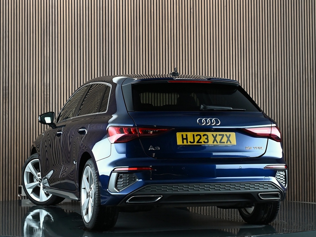 Audi A3 1.5 Tfsi 35 S Line Sportback Eur HJ23XZX Blue #2