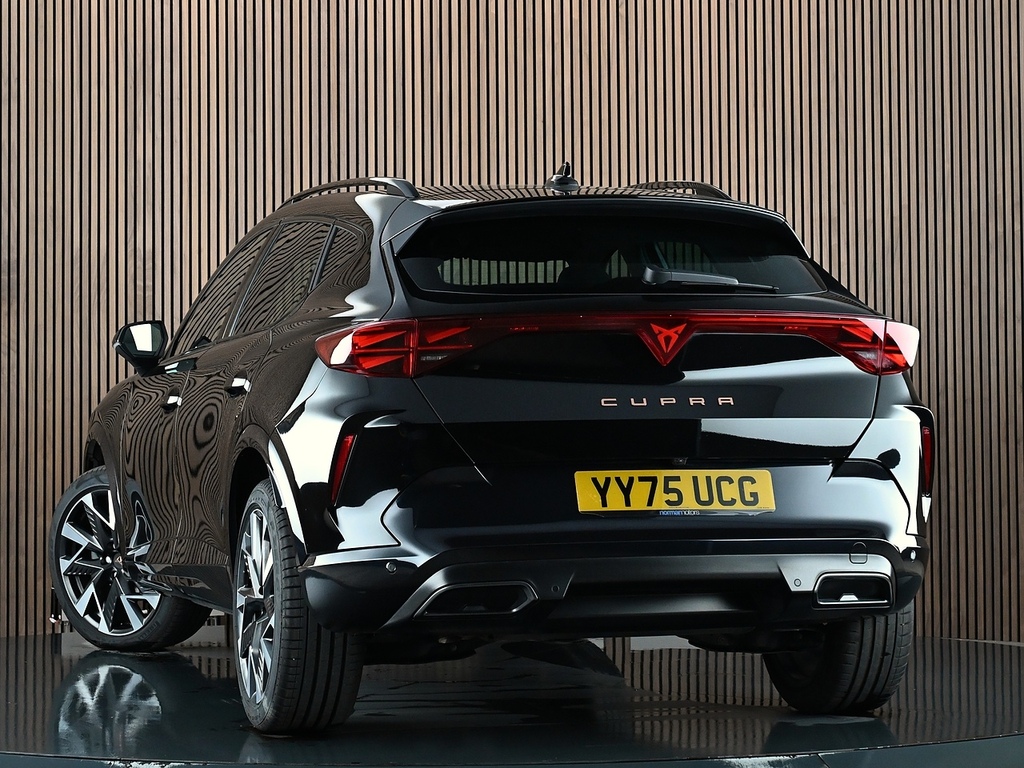 Cupra Formentor 1.5 Etsi V2 Suv Hybrid Dsg Euro 6 Ss YY75UCG Black #2