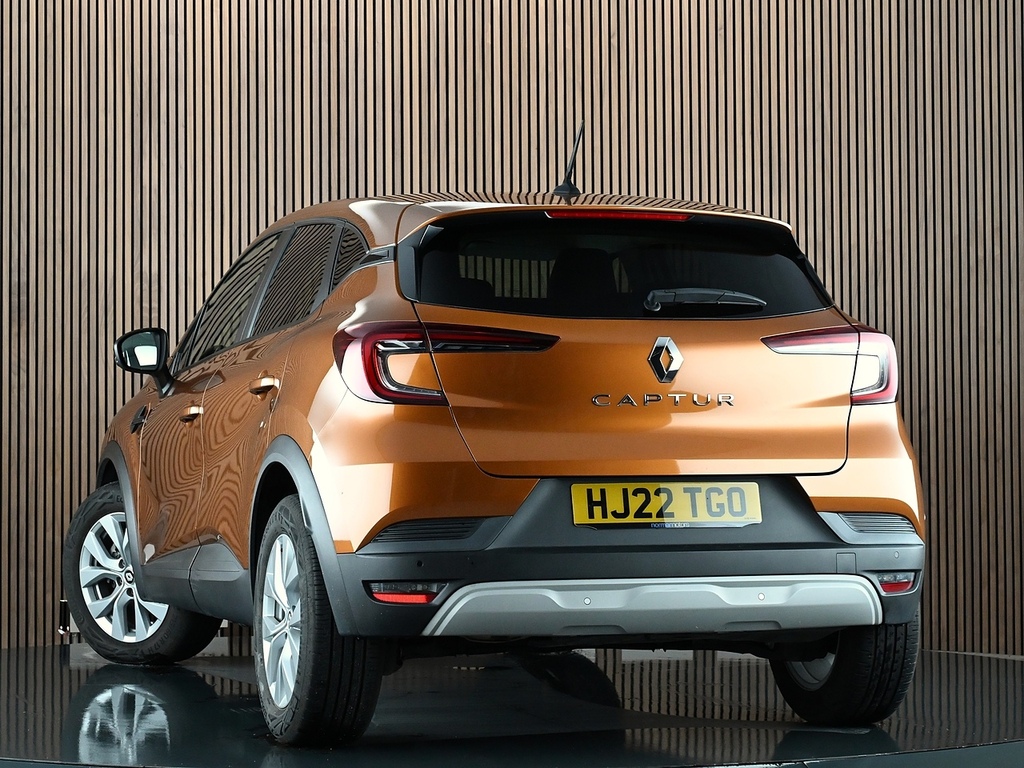 Renault Captur 1.3 Tce Iconic Suv Edc Euro 6 Ss 14 Orange #2