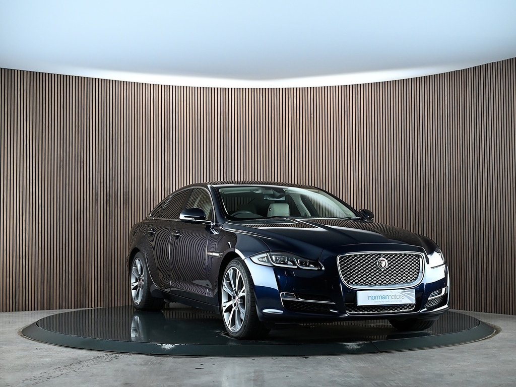 Jaguar XJ 3.0D V6 Portfolio Saloon Euro 6 S Blue #4